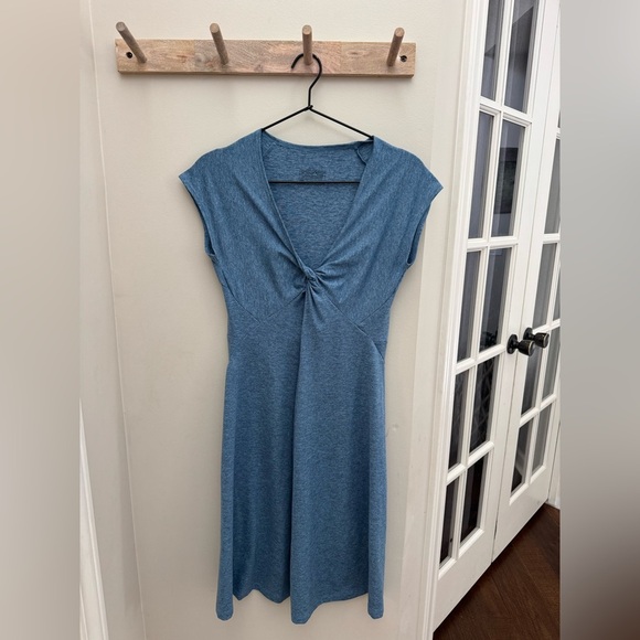 Patagonia Bandha Twist Front Cap Sleeve Knee Length Stretchy Blue Dress - Picture 1 of 7